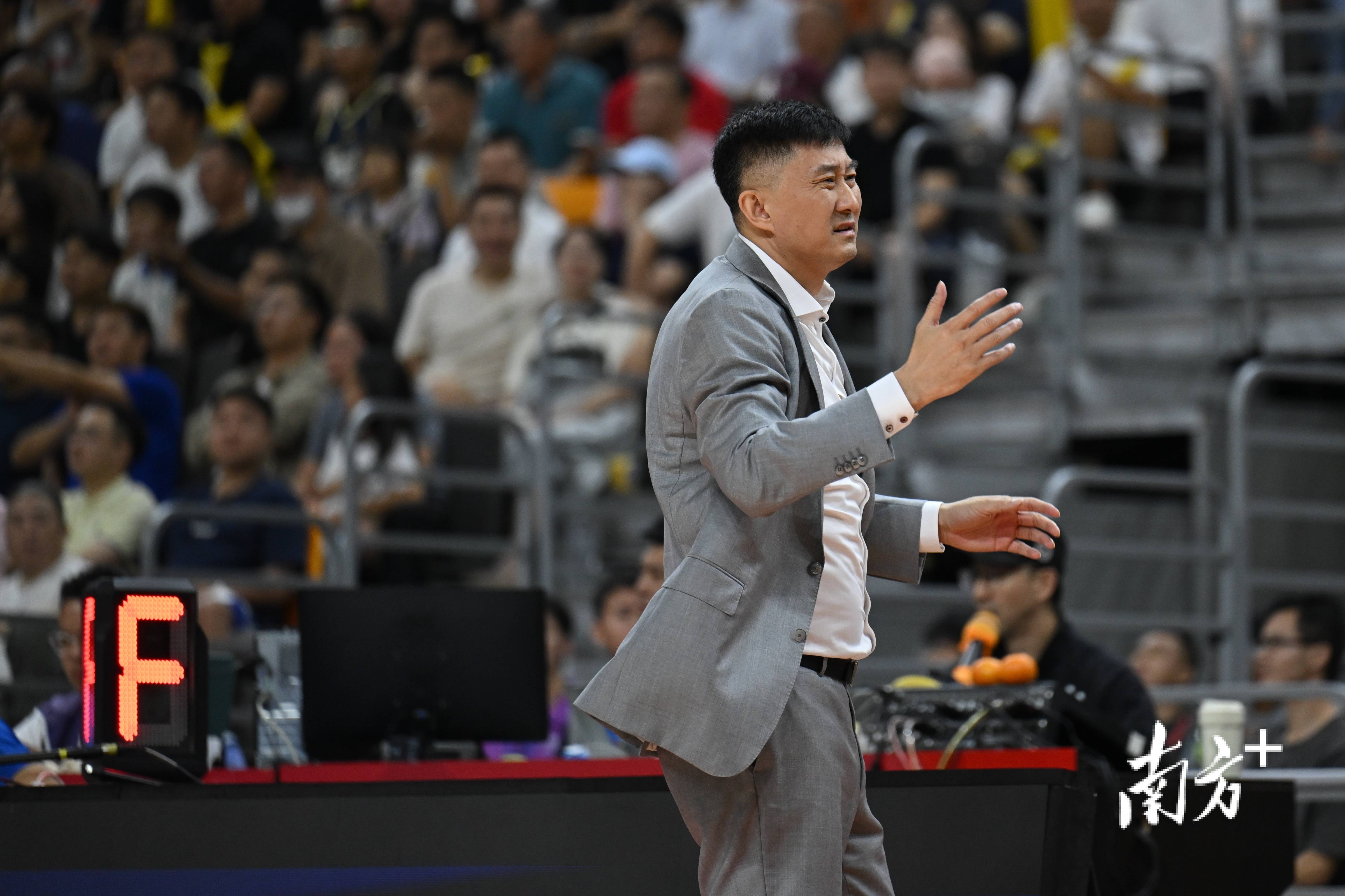快讯｜创造历史！广州龙狮季后赛首胜广东宏远